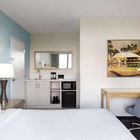 Embassy Suites By Hilton Tampa Airport Westshore Extérieur photo