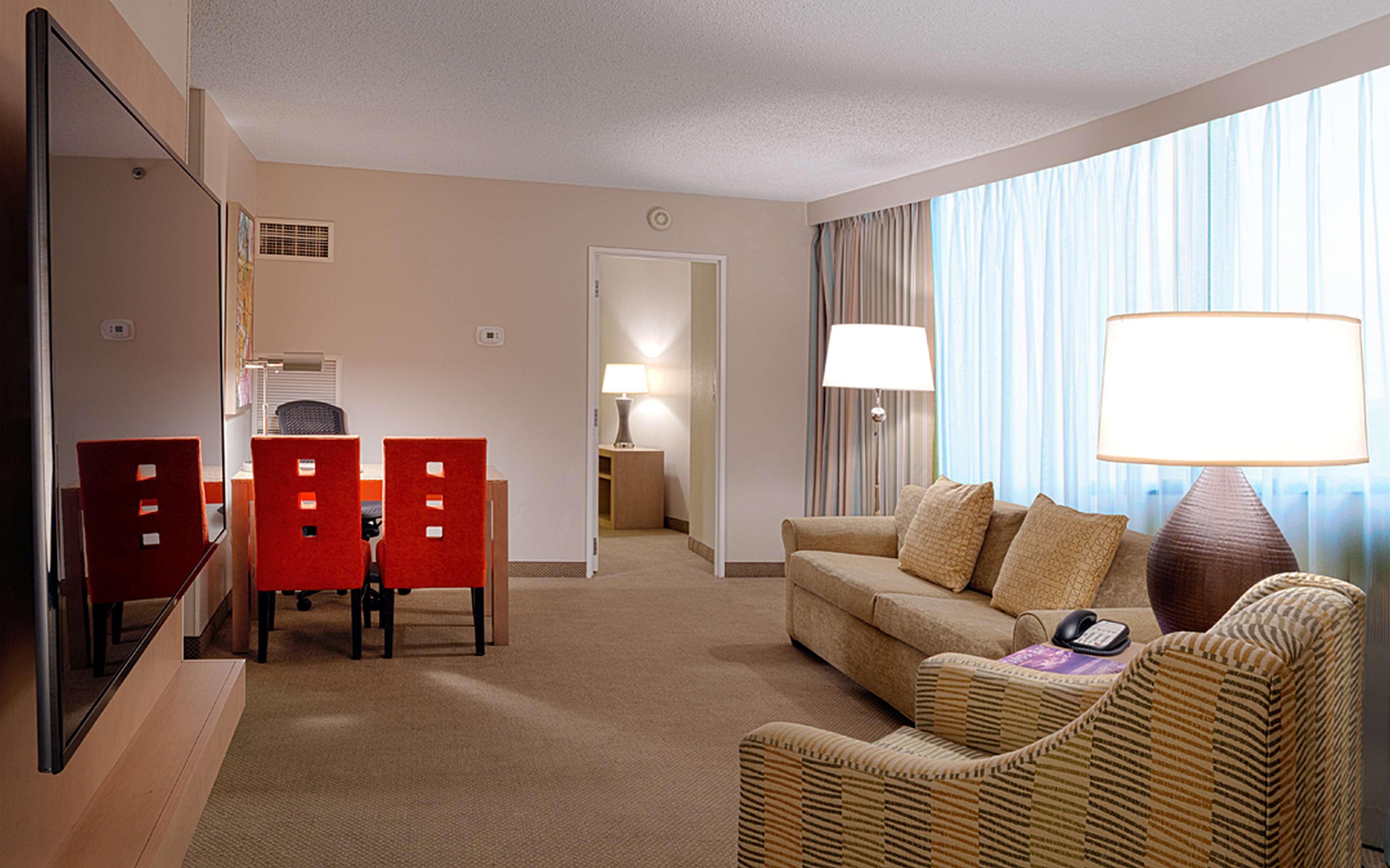 Embassy Suites By Hilton Tampa Airport Westshore Extérieur photo