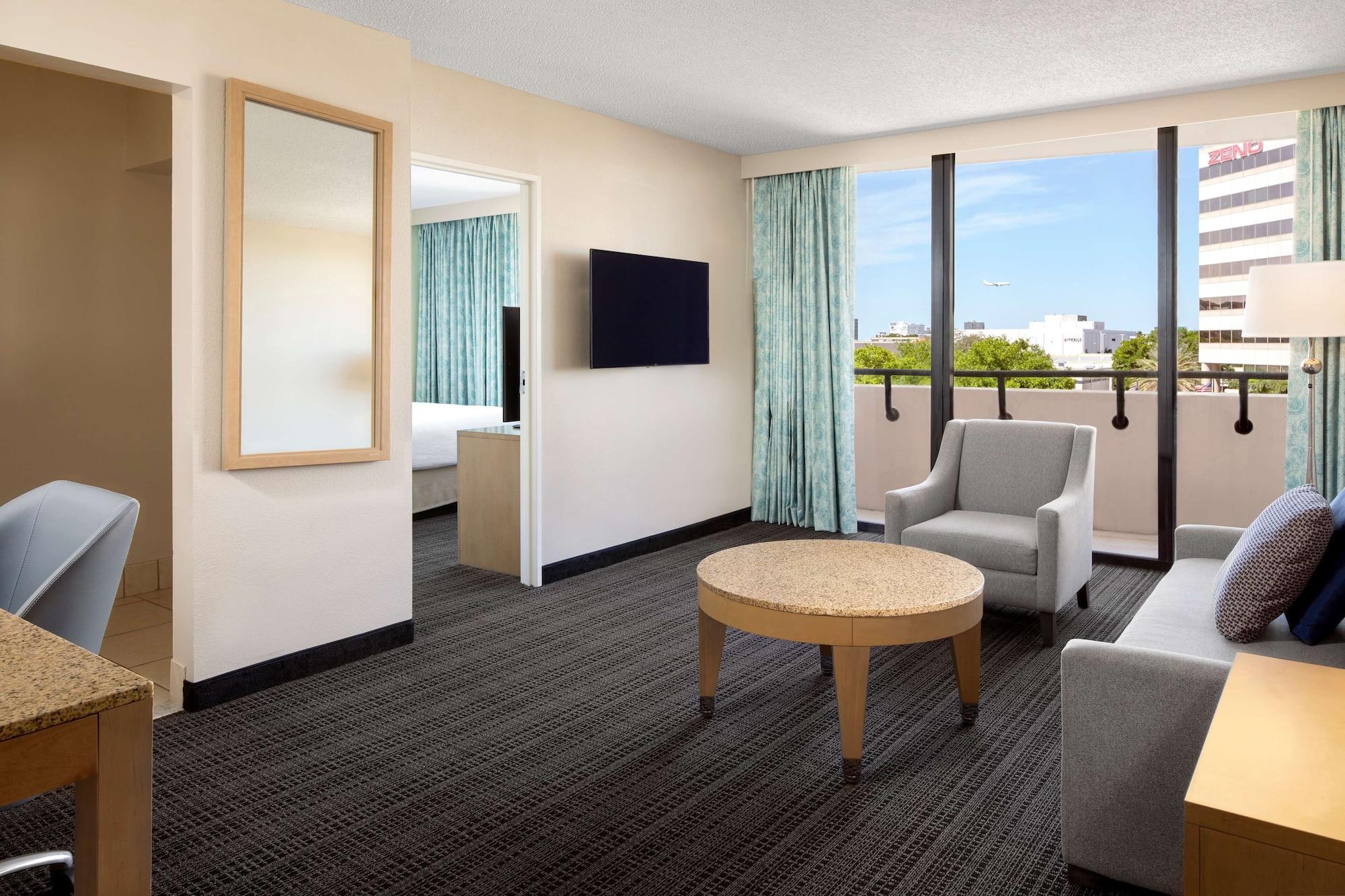 Embassy Suites By Hilton Tampa Airport Westshore Extérieur photo