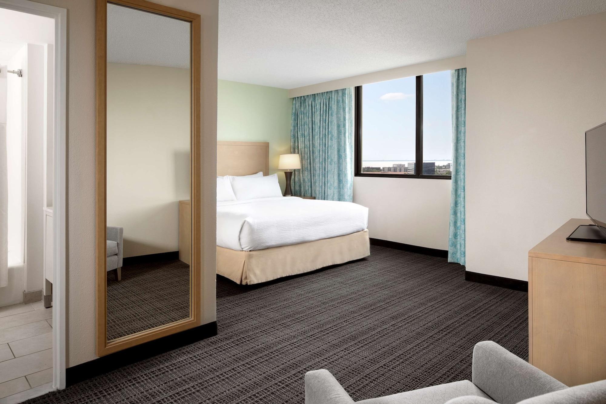 Embassy Suites By Hilton Tampa Airport Westshore Extérieur photo