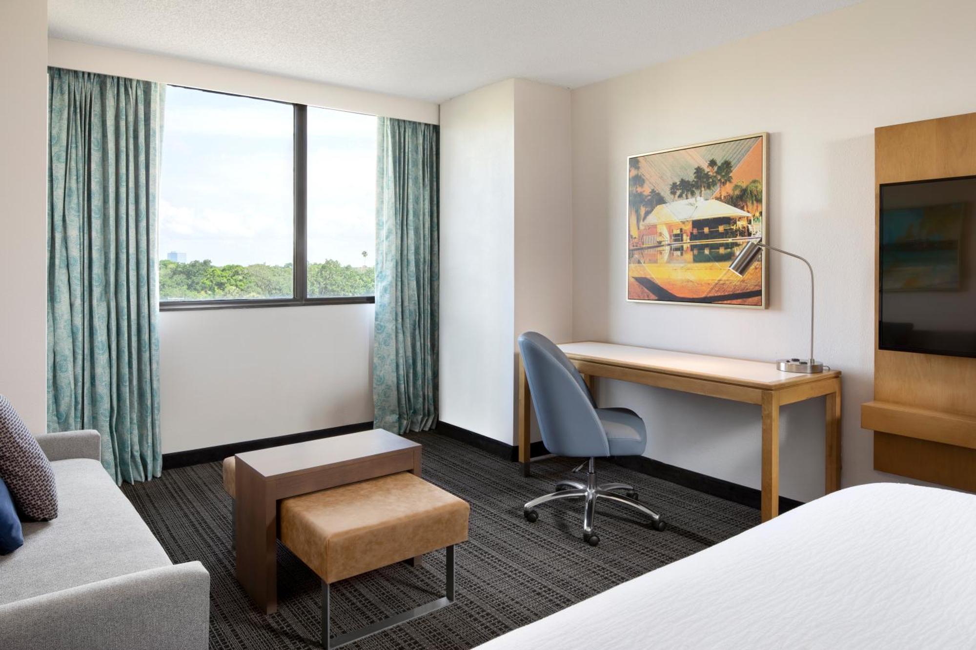 Embassy Suites By Hilton Tampa Airport Westshore Extérieur photo