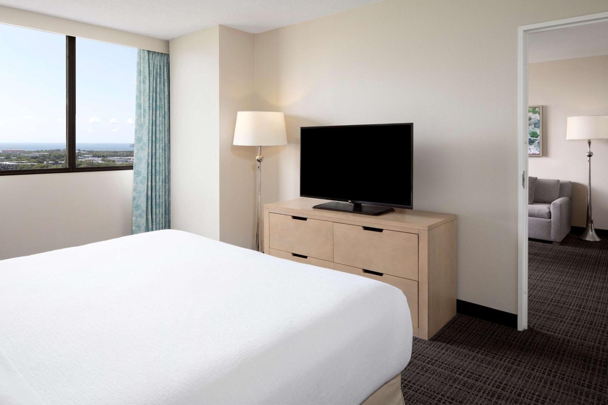 Embassy Suites By Hilton Tampa Airport Westshore Extérieur photo