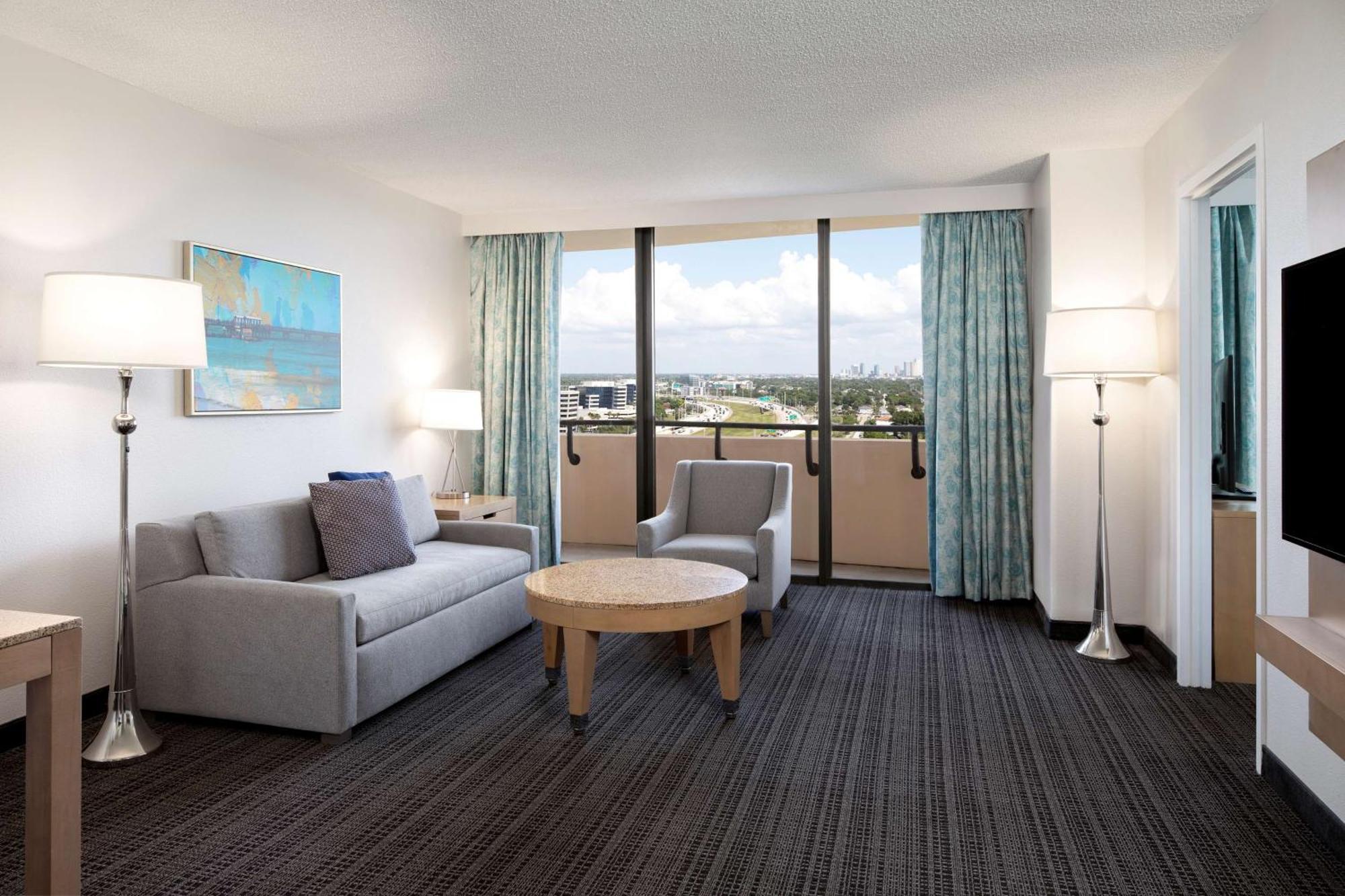 Embassy Suites By Hilton Tampa Airport Westshore Extérieur photo