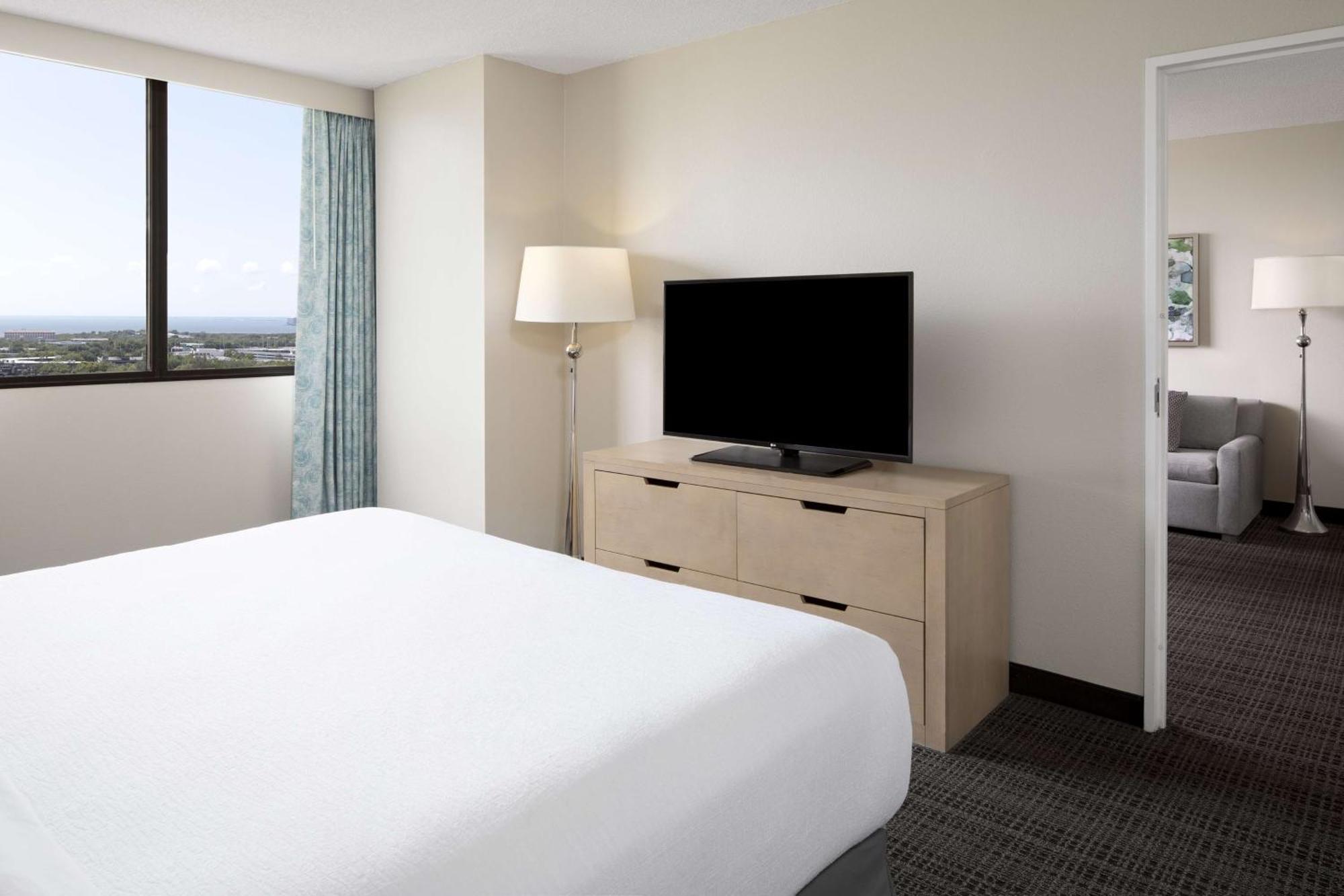 Embassy Suites By Hilton Tampa Airport Westshore Extérieur photo