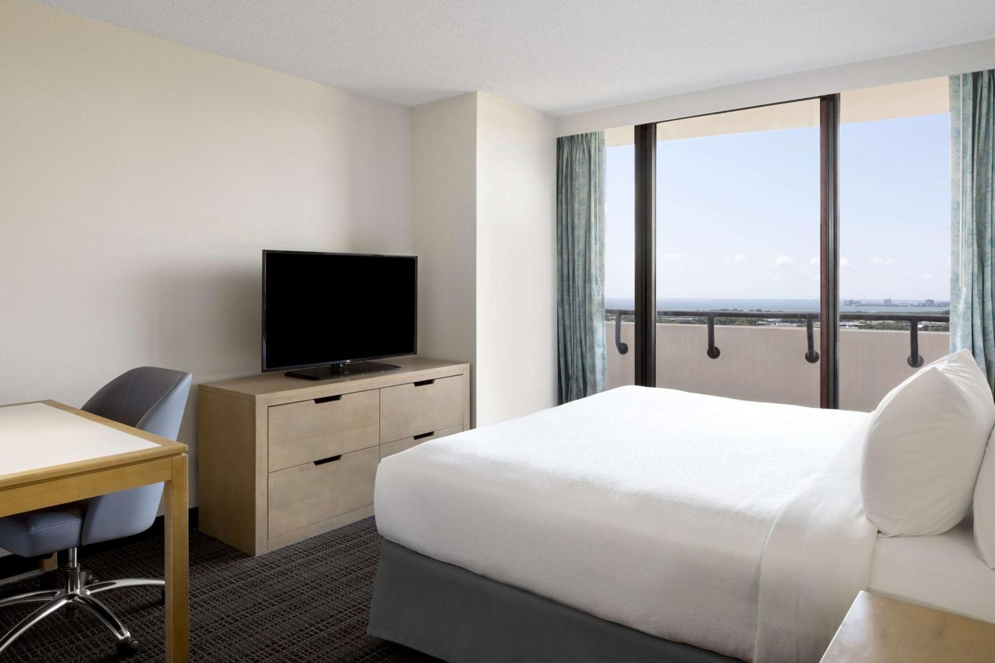 Embassy Suites By Hilton Tampa Airport Westshore Extérieur photo