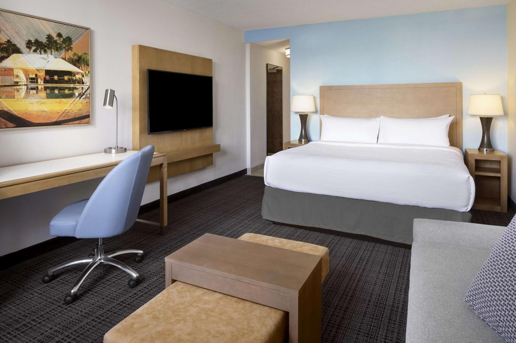 Embassy Suites By Hilton Tampa Airport Westshore Extérieur photo